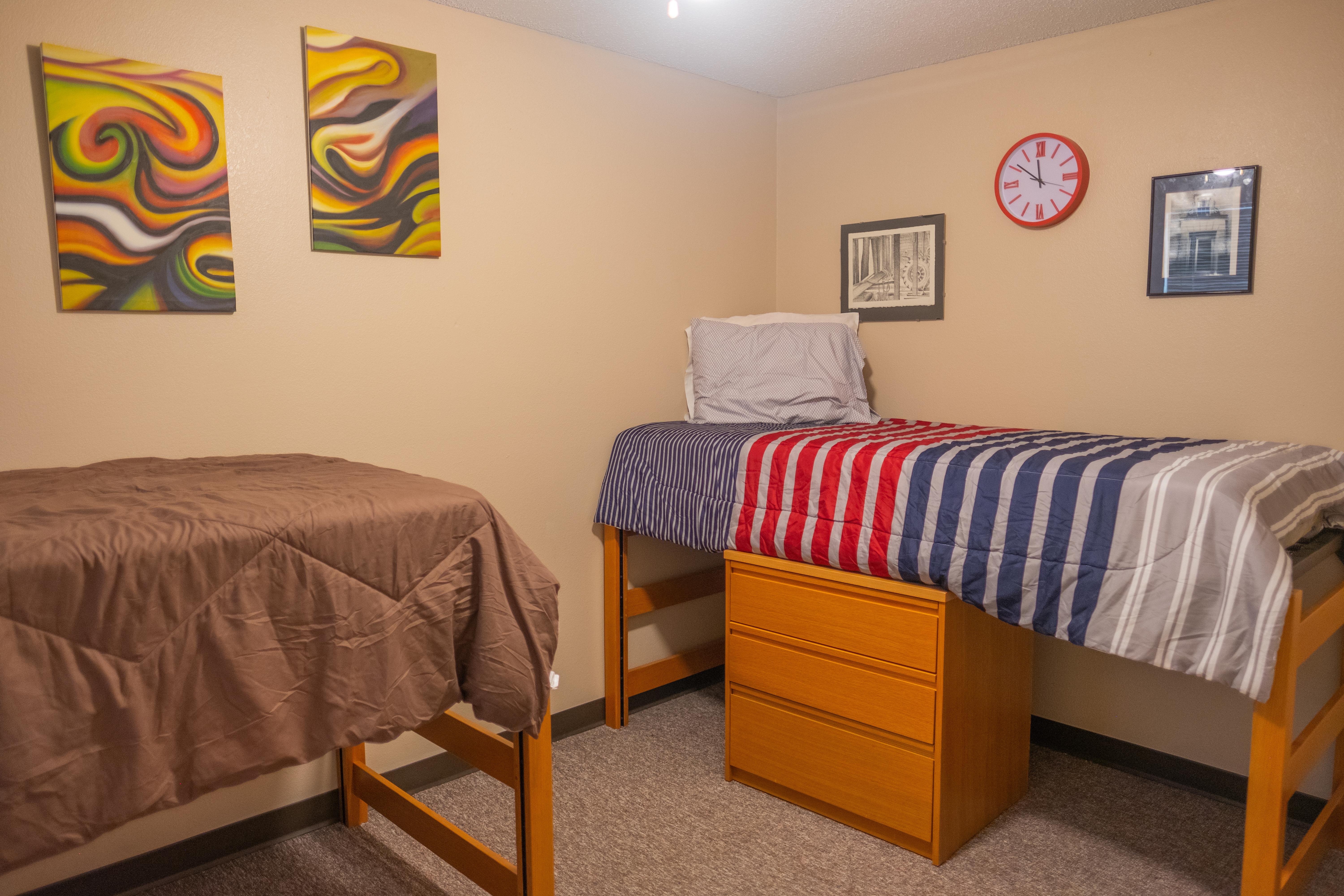Lawson Court Twin bedroom