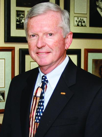 Earsom Named to Alumni Hall of Fame