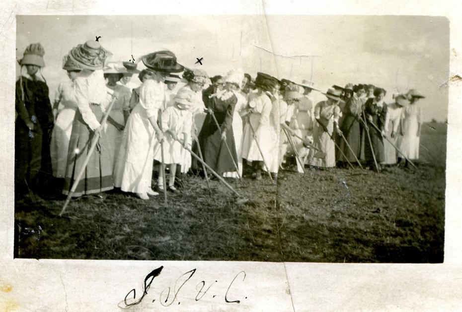The groundbreaking ceremony for Oklahoma Industrial Institute and College for Girls in 1908