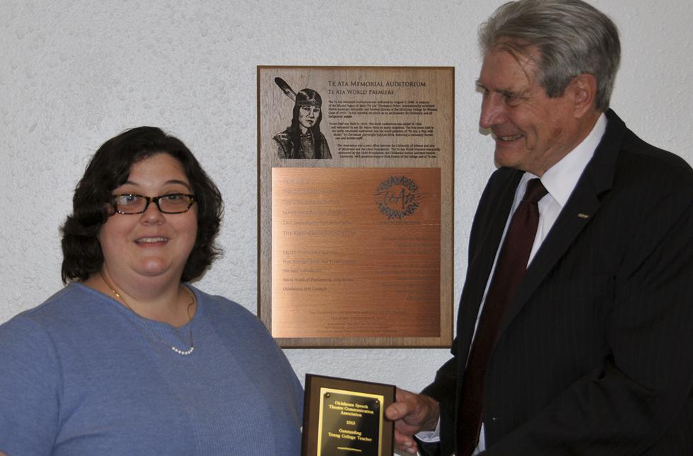 Katie Davis accepting 2013 teacher award.
