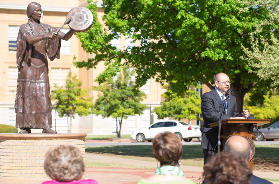 Statue of Te Ata